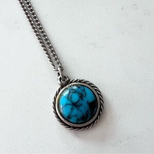 ⭐️ Vintage Faux Turquoise Silver Tone Necklace